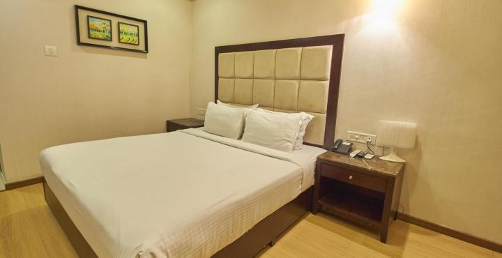 Treebo Trend Hotel Parker Ахмедабад Экстерьер фото