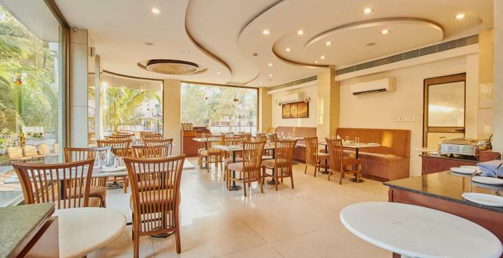 Treebo Trend Hotel Parker Ахмедабад Экстерьер фото